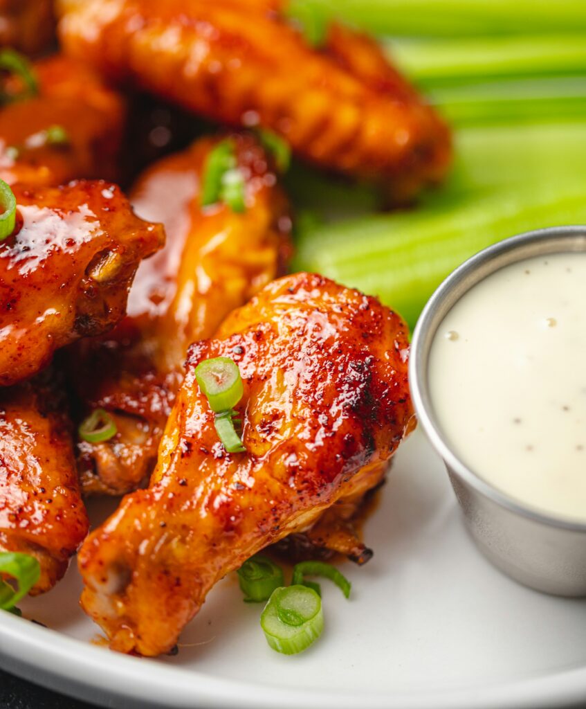 BBQ WINGS: CROCCANTI FUORI, JUICY DENTRO