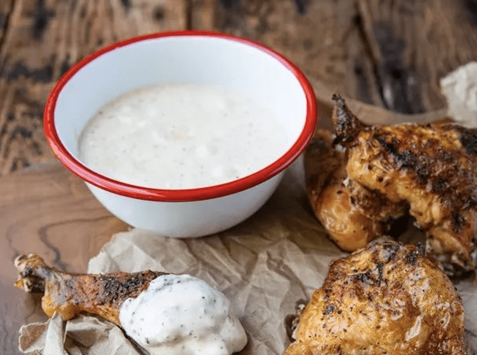 Salsa Alabama white: l’asso del pollo affumicato